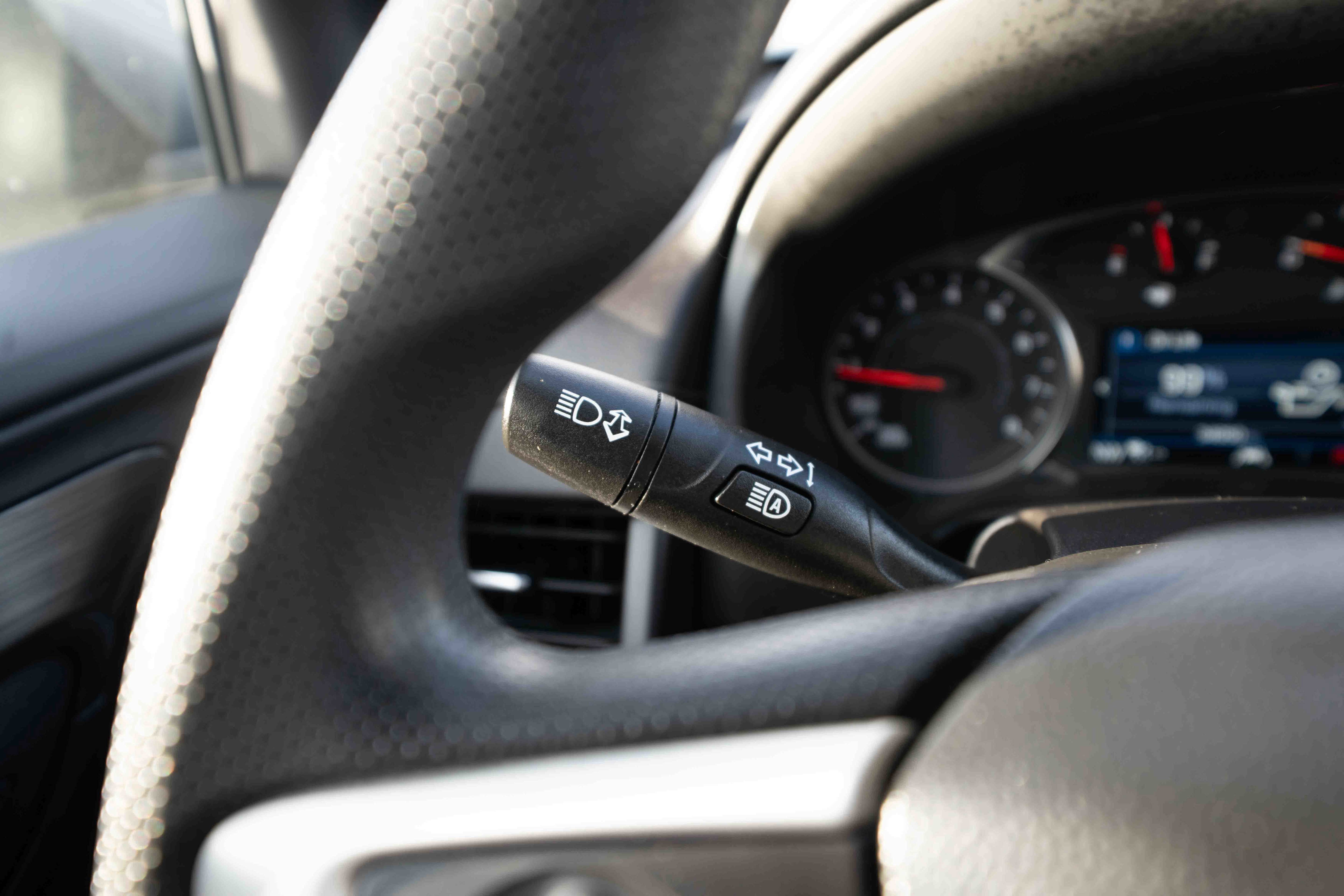 Used 2023 GMC Terrain SLE w/ Driver Convenience Package image 13