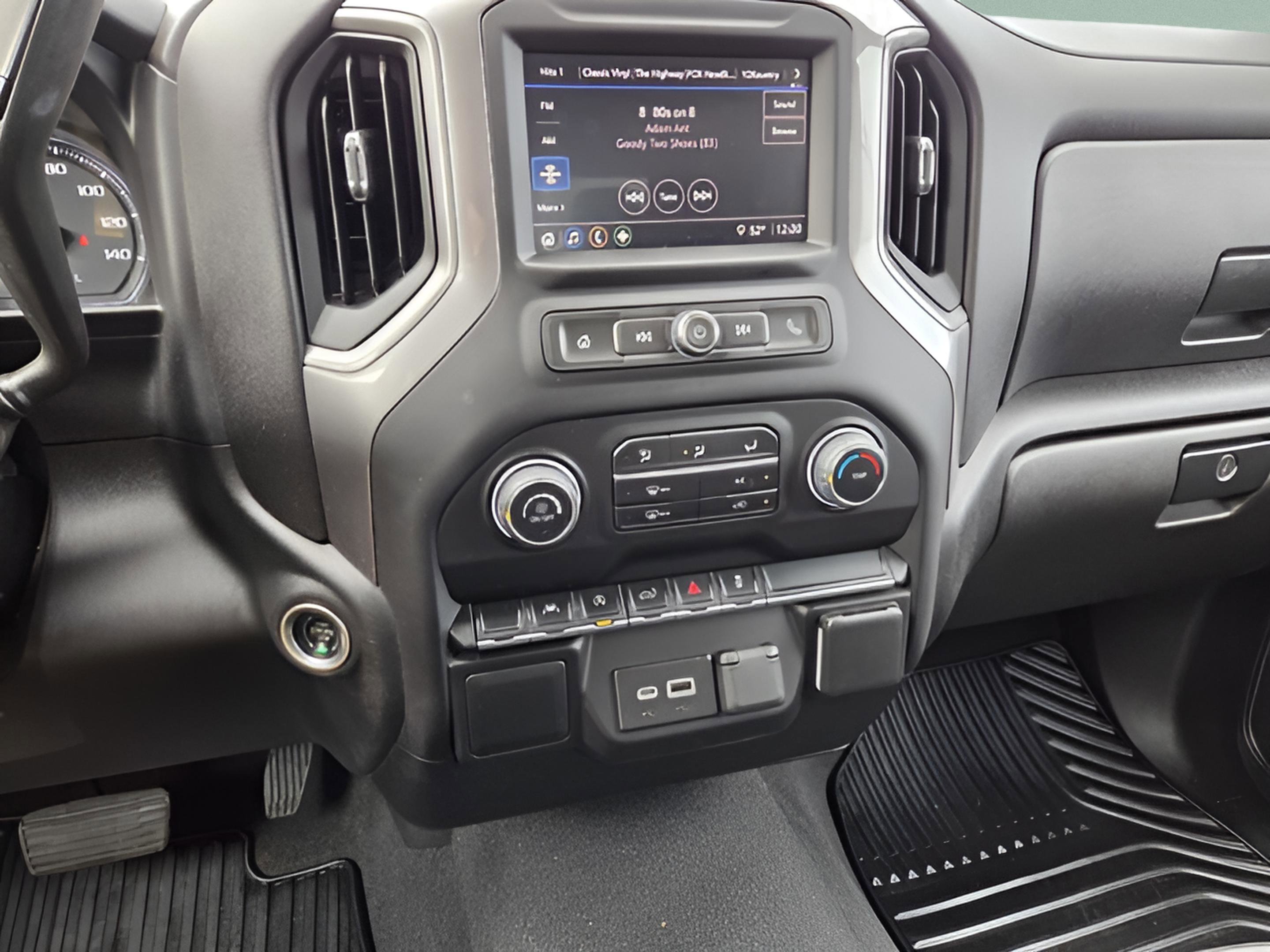 Certified 2022 Chevrolet Silverado 1500 Custom image 24