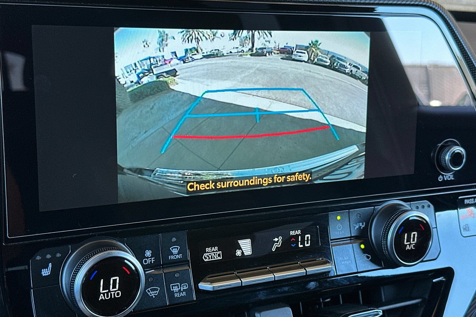 Used 2025 Toyota Highlander XSE AWD/4WD image 21