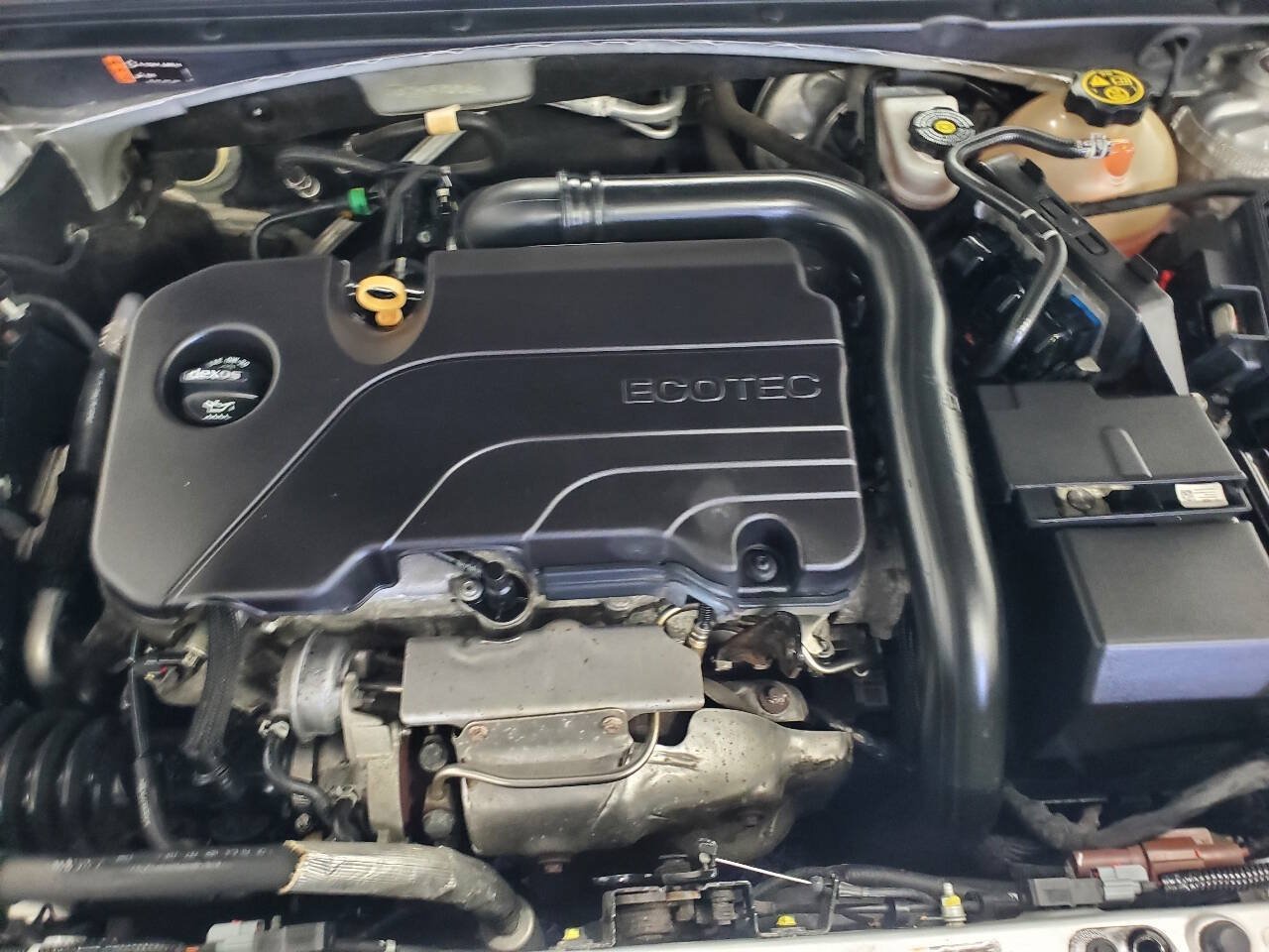 Used 2018 Chevrolet Malibu LT FWD image 4