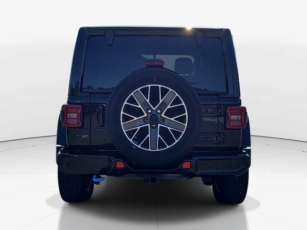 Used 2022 Jeep Wrangler Unlimited Sahara image 6