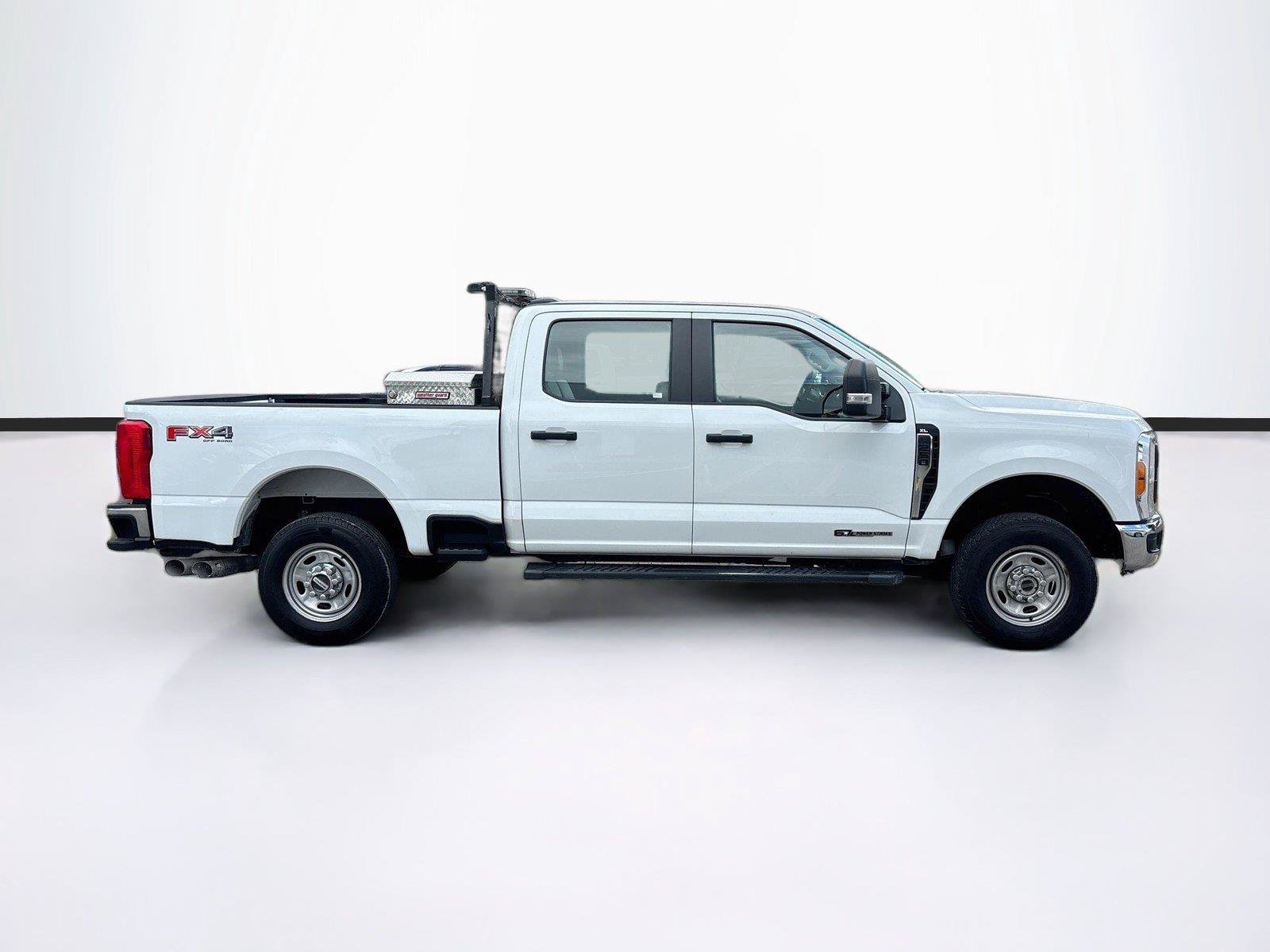 Used 2023 Ford F250 XL w/ FX4 Off-Road Package AWD/4WD image 8