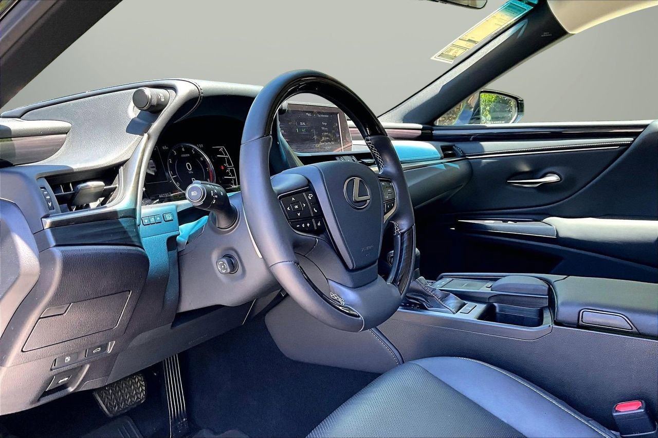 Used 2020 Lexus ES 350 w/ Premium Package image 18