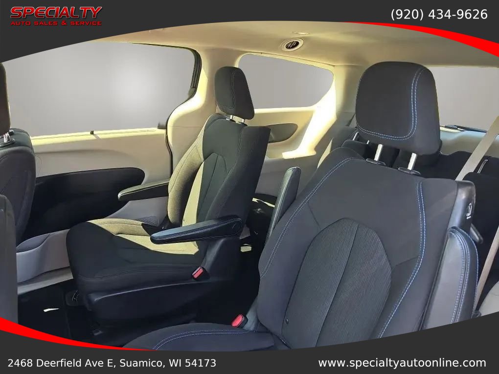 Used 2021 Chrysler Pacifica Touring w/ Cold Weather Group FWD image 21