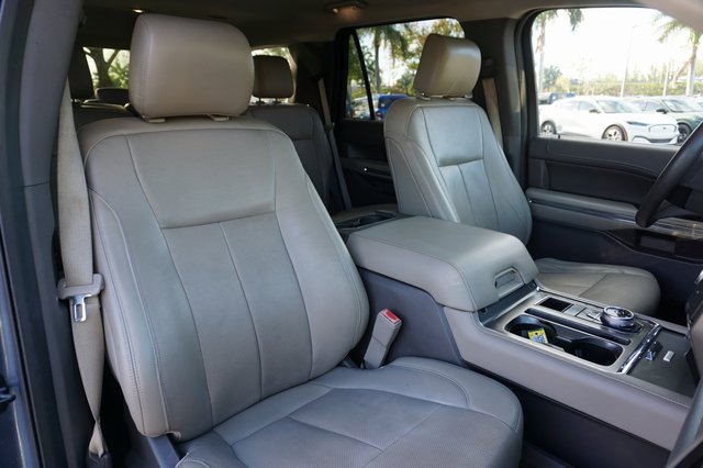 Used 2018 Ford Expedition XLT w/ Equipment Group 202A image 2