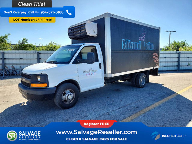 Used 2015 Chevrolet Express 4500 RWD image 1