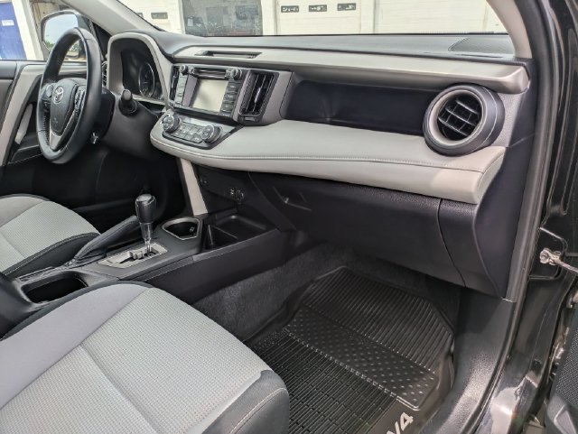 Used 2018 Toyota RAV4 XLE w/ Plus Extra Value Package AWD/4WD image 25