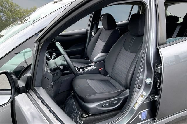 Certified 2025 Nissan Leaf SV Plus FWD image 20