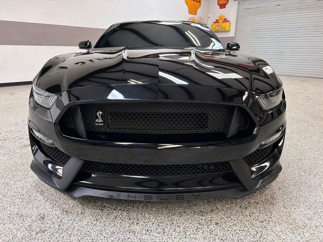 Used 2017 Ford Mustang Shelby GT350 w/ Electronics Package RWD image 12