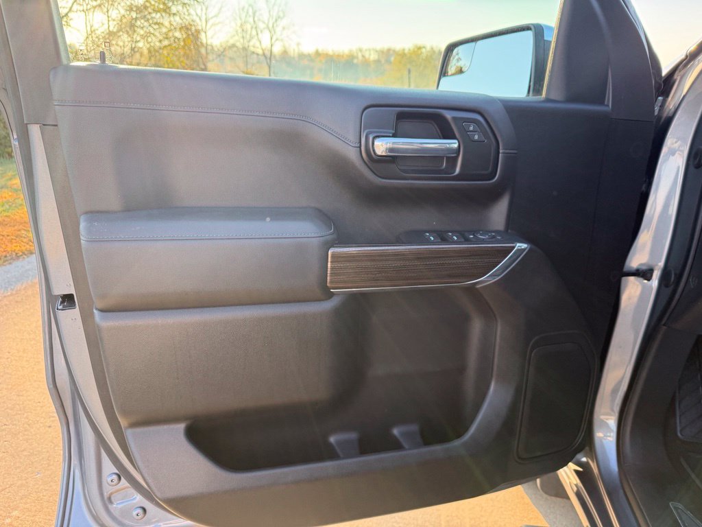 Used 2021 Chevrolet Silverado 1500 LT AWD/4WD image 24