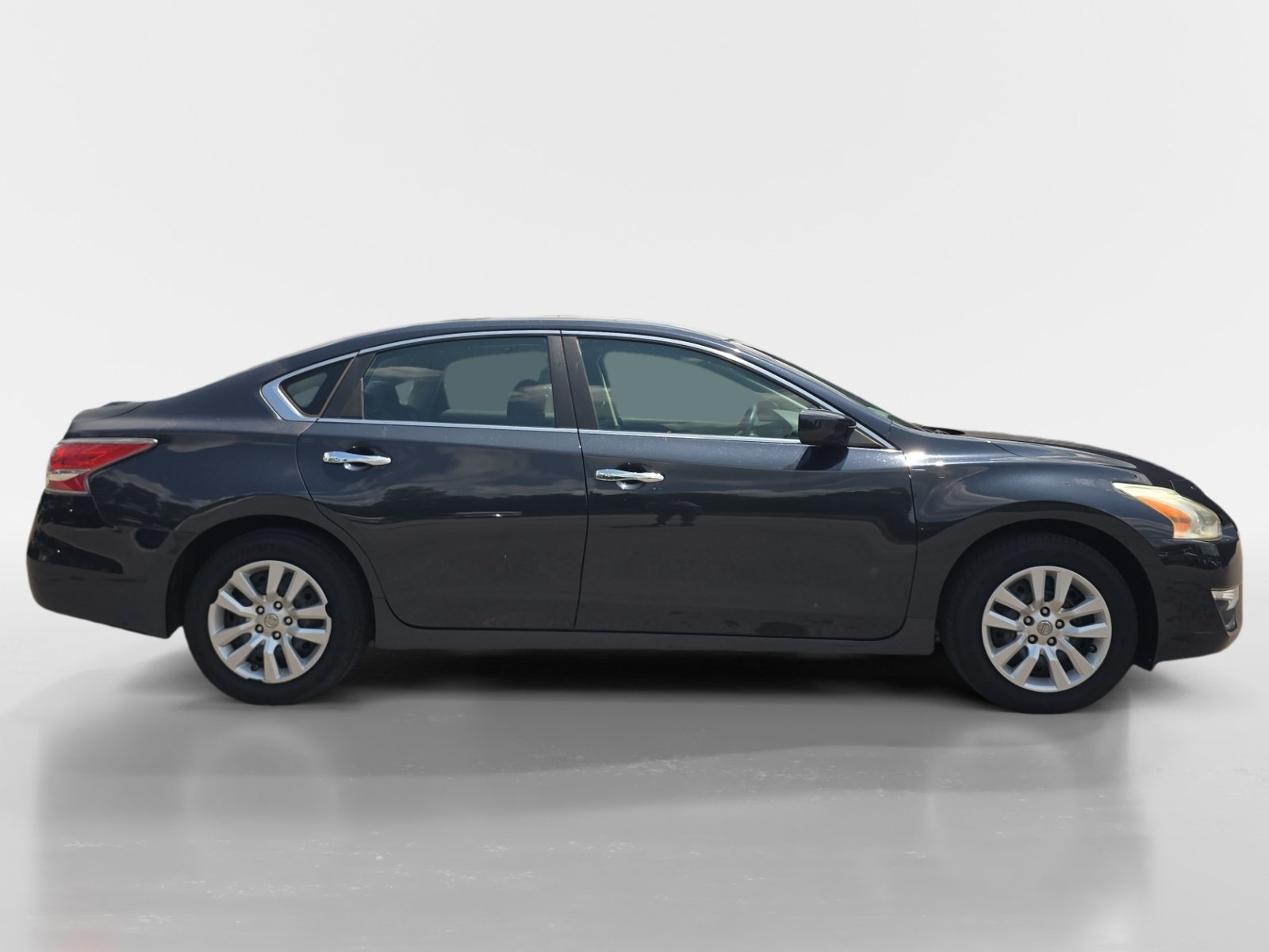 Used 2014 Nissan Altima 2.5 S FWD image 6