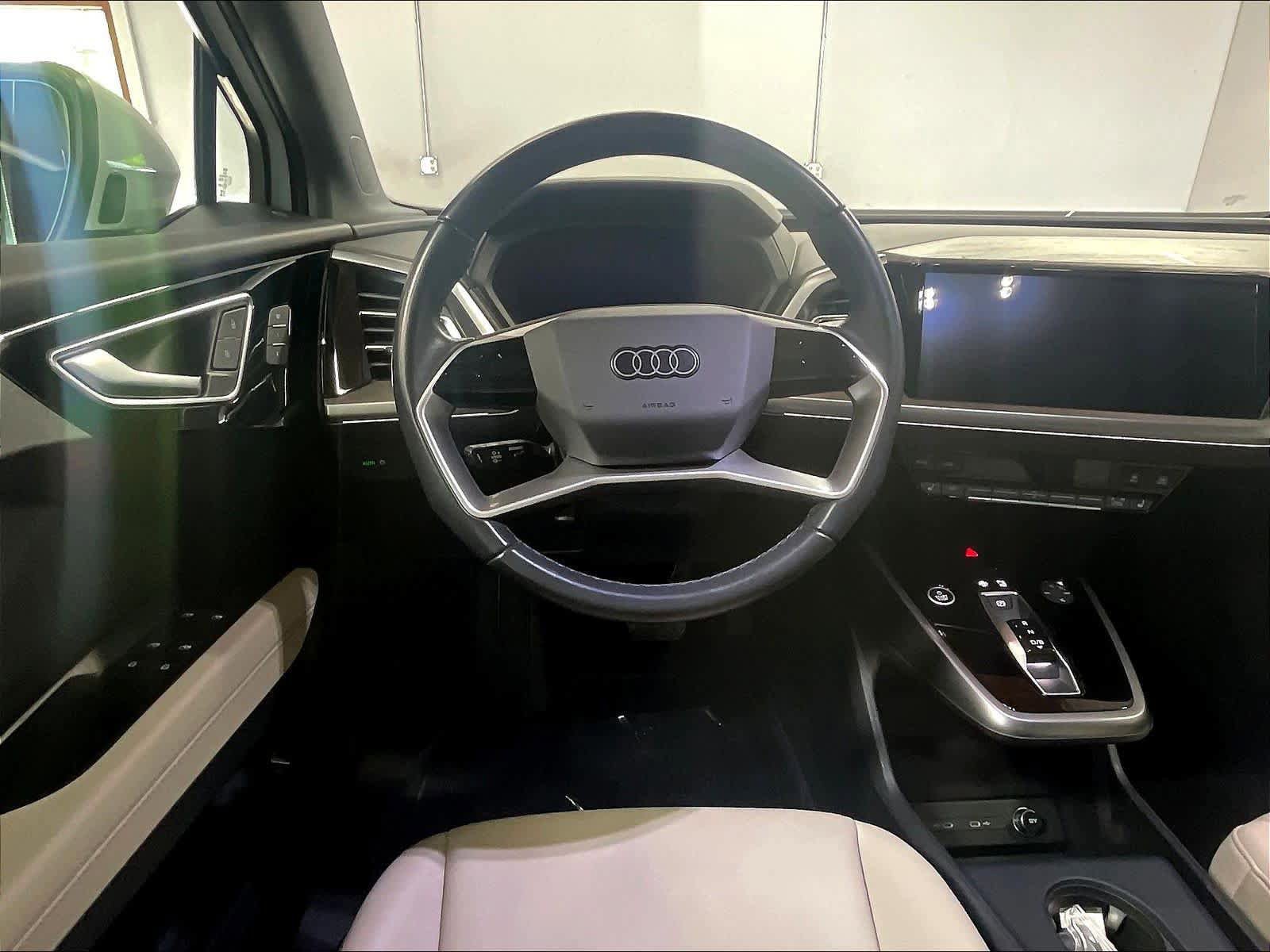 Used 2024 Audi Q4 e-tron Premium w/ Convenience Package image 7
