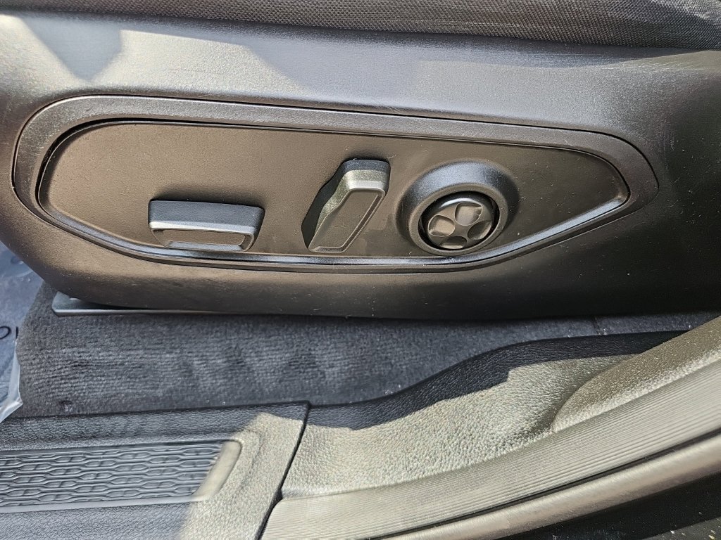 Certified 2025 Jeep Grand Cherokee Altitude AWD/4WD image 28