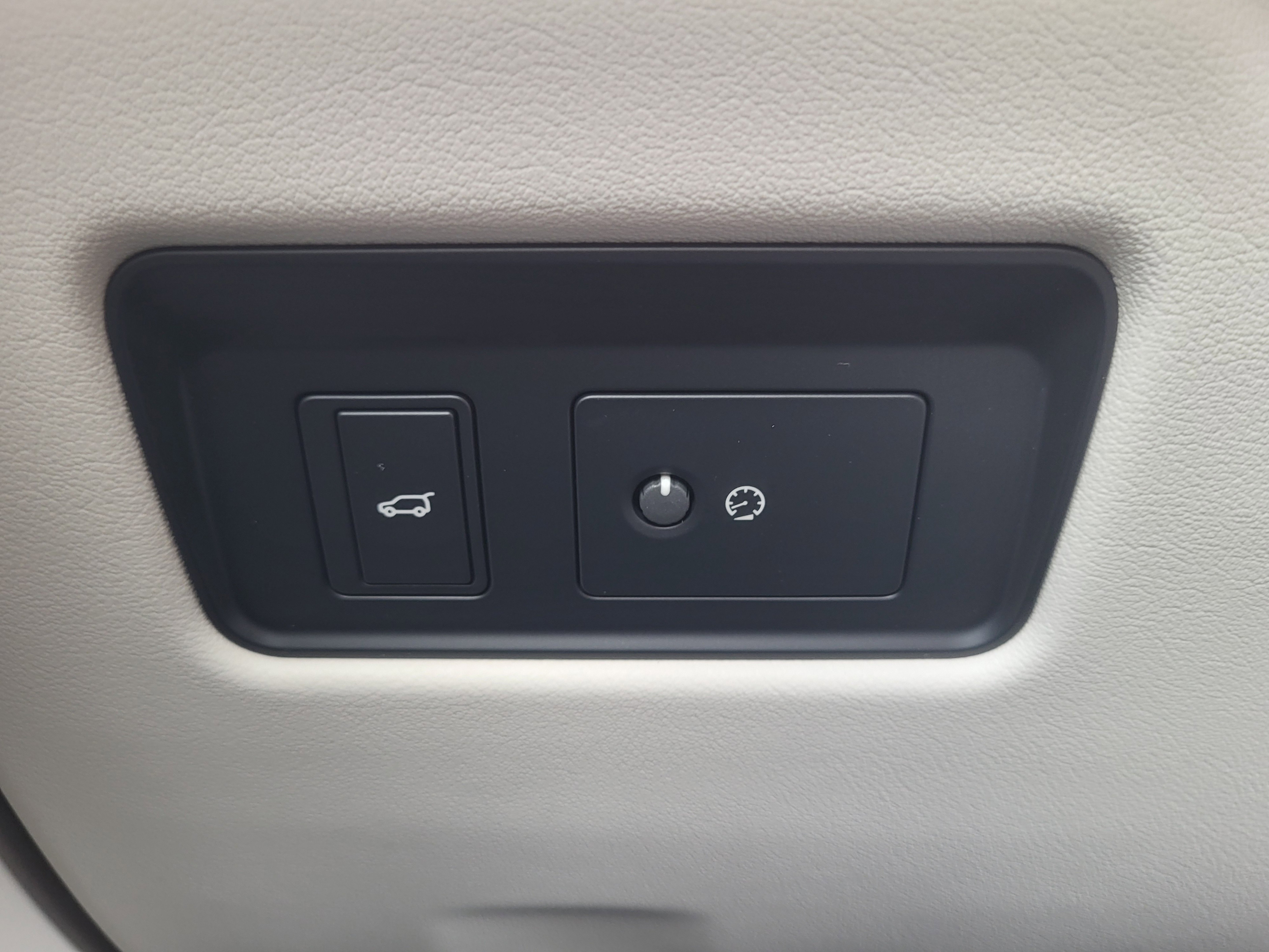 New 2026 Jaguar F-PACE R-Dynamic S image 11