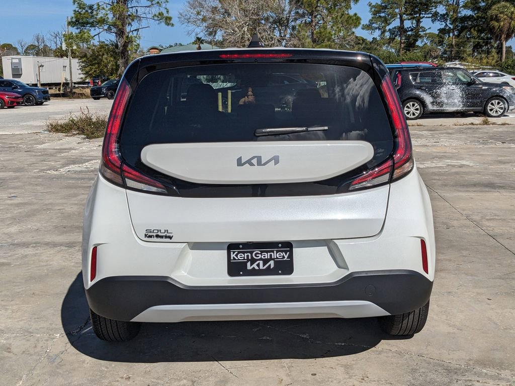 Certified 2025 Kia Soul LX image 8
