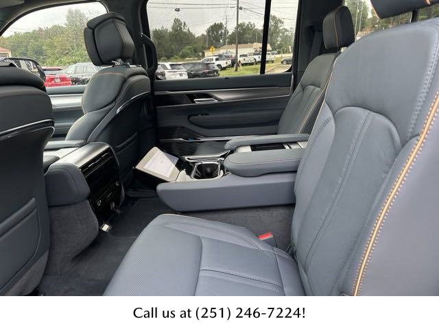 New 2023 Jeep Grand Wagoneer Series II image 27