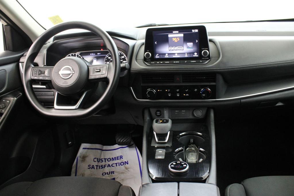 Used 2024 Nissan Rogue S image 9