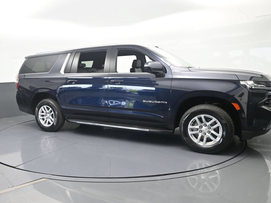 Used 2024 Chevrolet Suburban LT AWD/4WD image 8