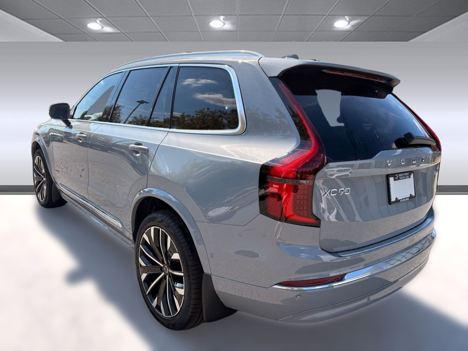 New 2026 Volvo XC90 B6 Plus w/ Protection Package image 3