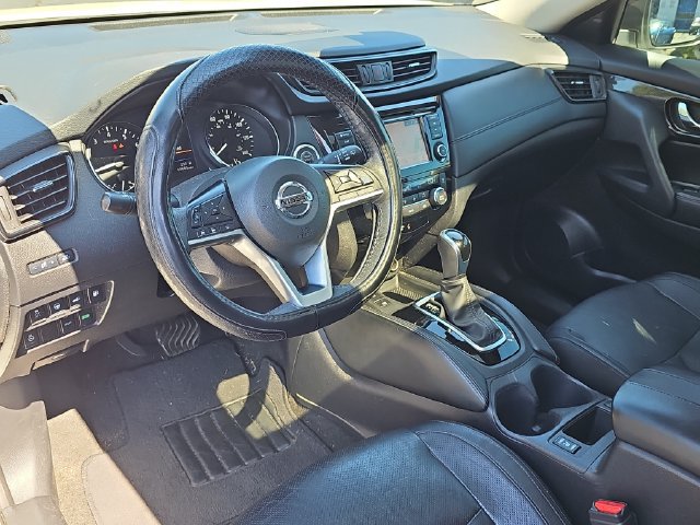 Used 2020 Nissan Rogue SL w/ Premium Package FWD image 16