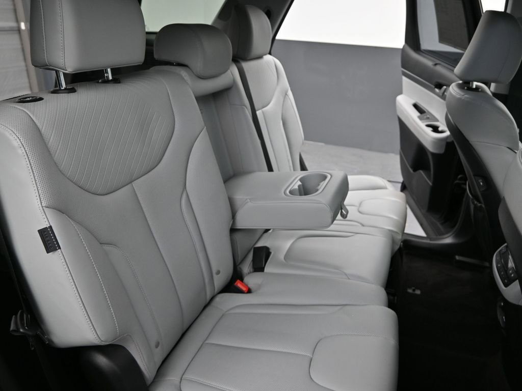 Used 2023 Hyundai Palisade SEL image 29