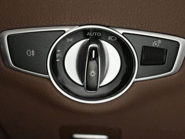 Used 2019 Mercedes-Benz E 300 image 27