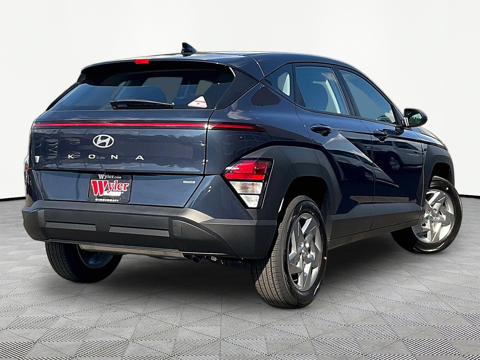 New 2027 Hyundai Kona SE AWD/4WD image 7