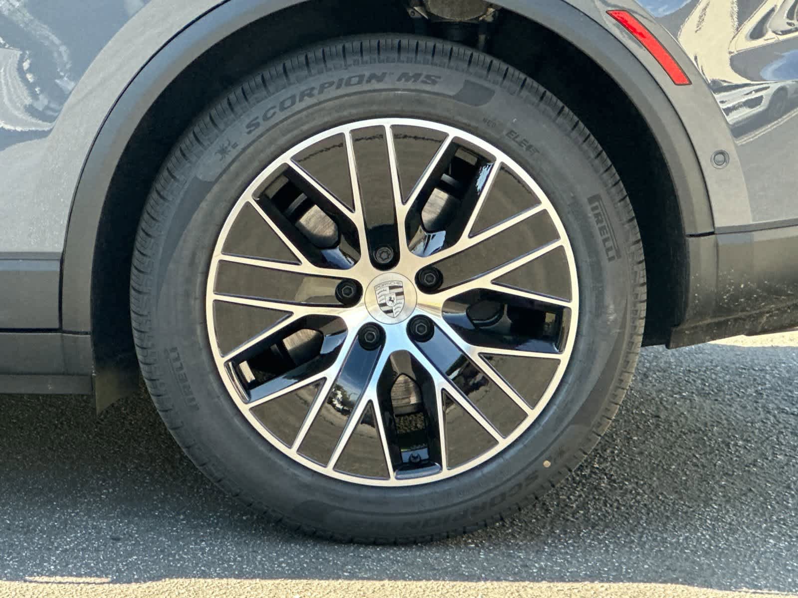 New 2026 Porsche Macan Electric RWD image 32