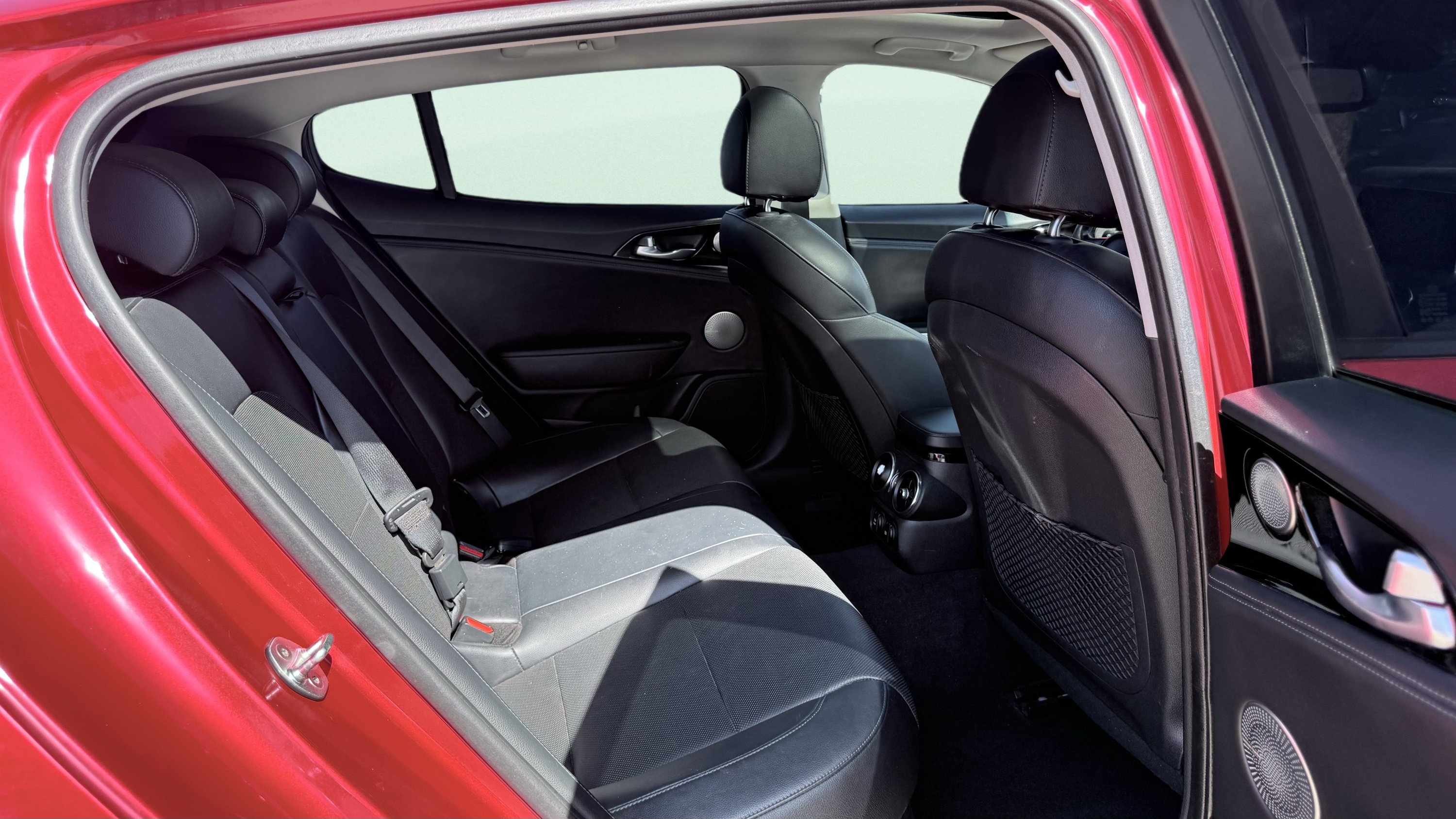Used 2019 Kia Stinger Premium RWD image 32