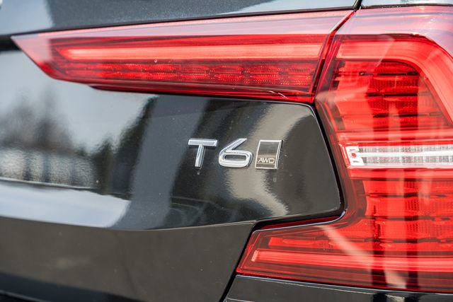 Used 2020 Volvo S60 T6 Momentum image 8