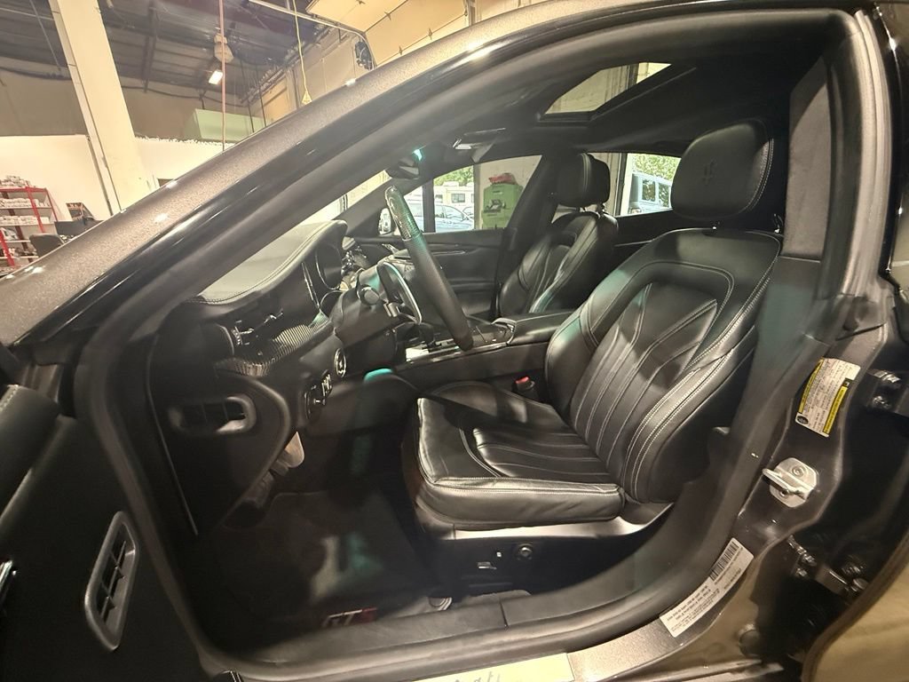 Used 2015 Maserati Quattroporte GTS RWD image 21