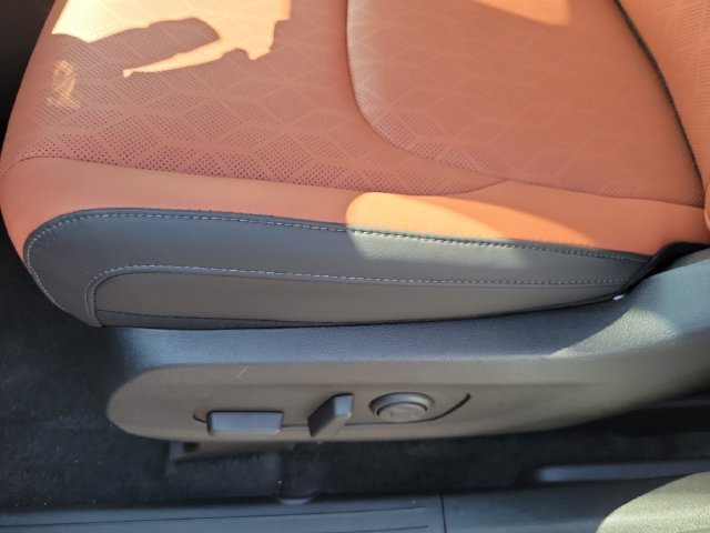 New 2027 Kia Carnival SX FWD image 26