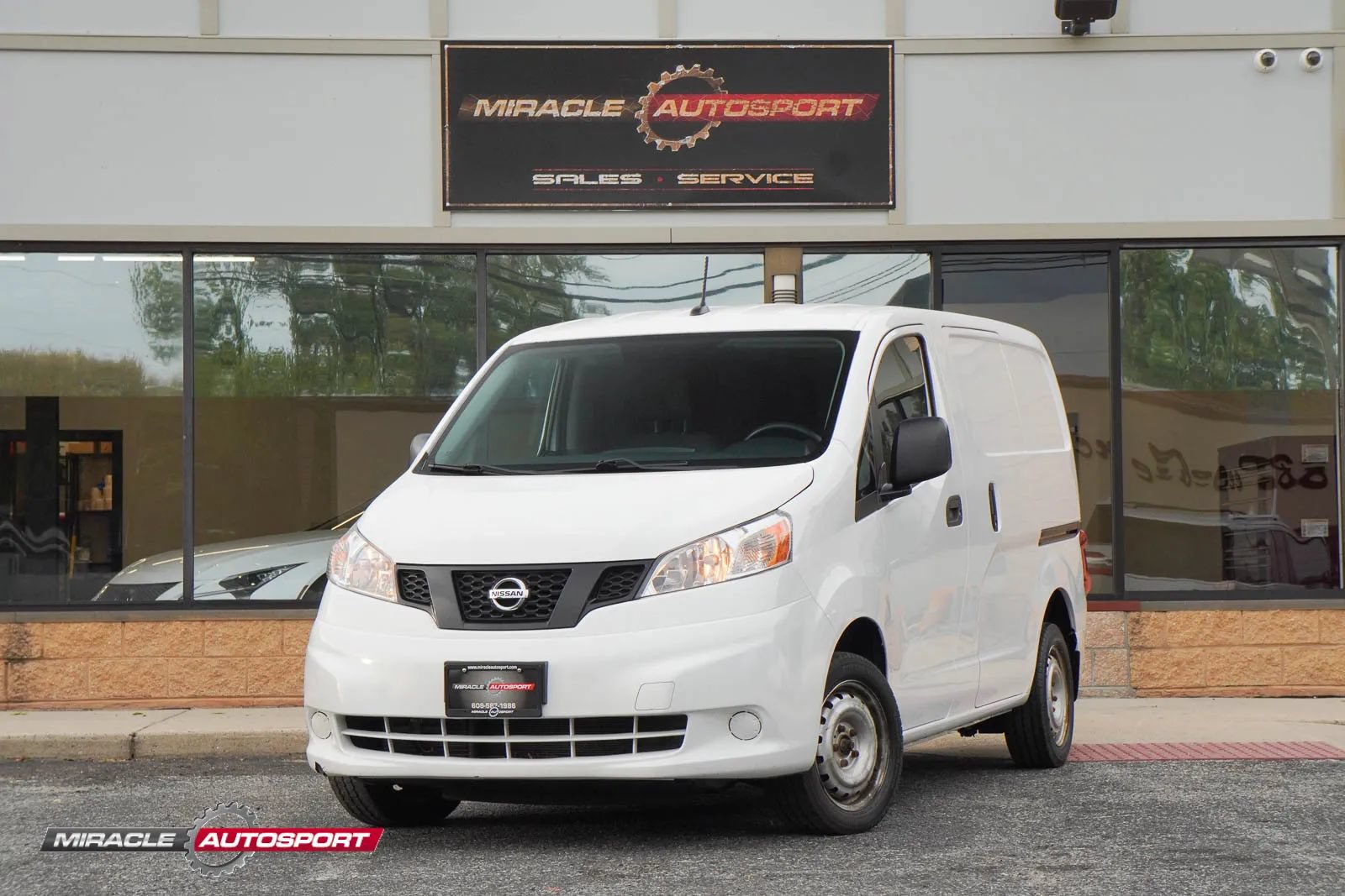 Used 2021 Nissan NV200 S FWD image 1