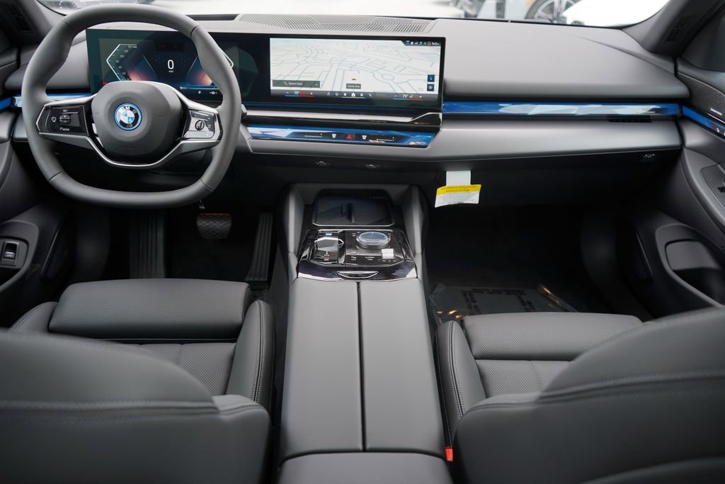 Used 2025 BMW i5 xDrive40 w/ M Sport Package image 14