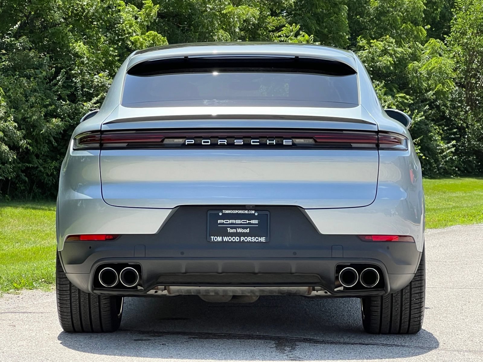 Certified 2024 Porsche Cayenne Coupe AWD/4WD image 8