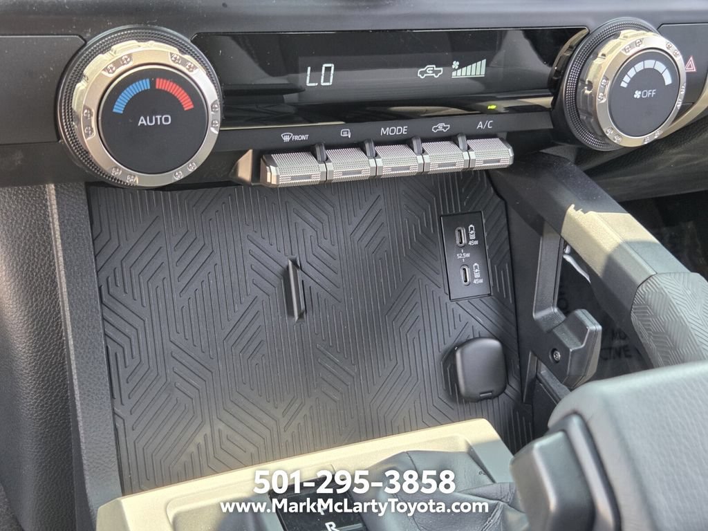 Used 2025 Toyota Tacoma TRD Off-Road AWD/4WD image 21