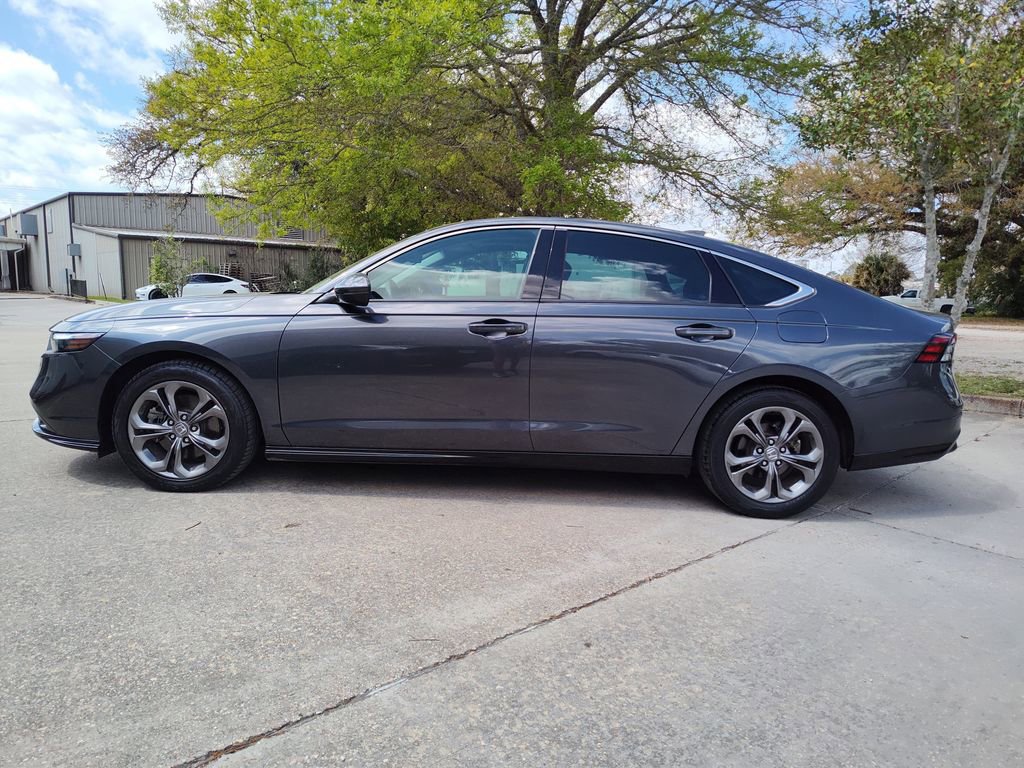 Used 2023 Honda Accord EX-L image 4