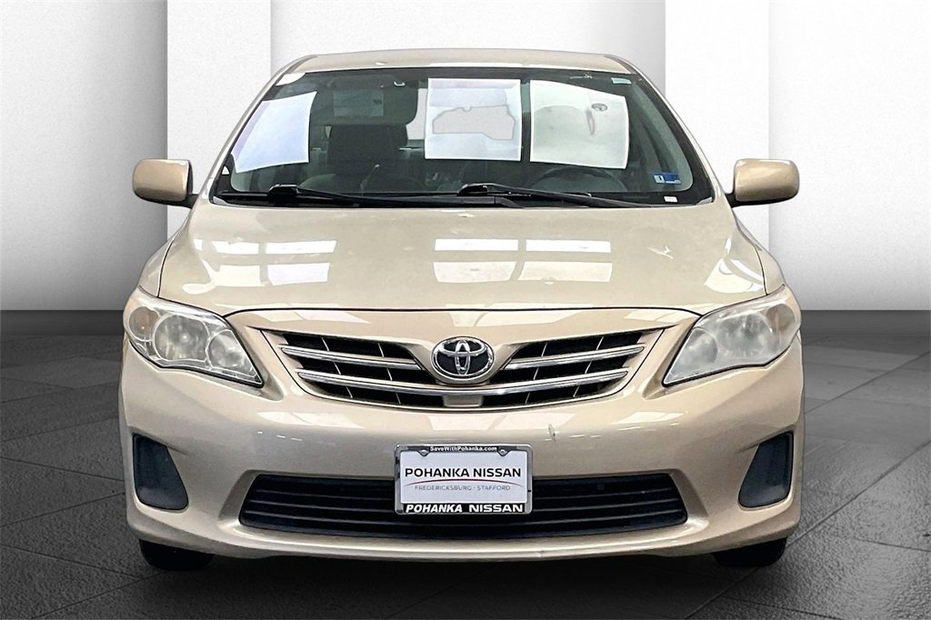 Used 2013 Toyota Corolla LE image 2