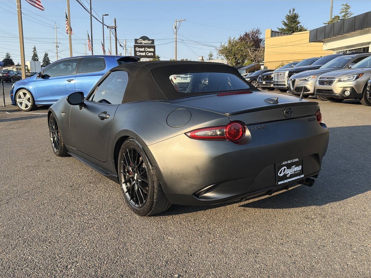 Used 2017 MAZDA MX-5 Miata Club w/ Brembo/BBS Package RWD image 5