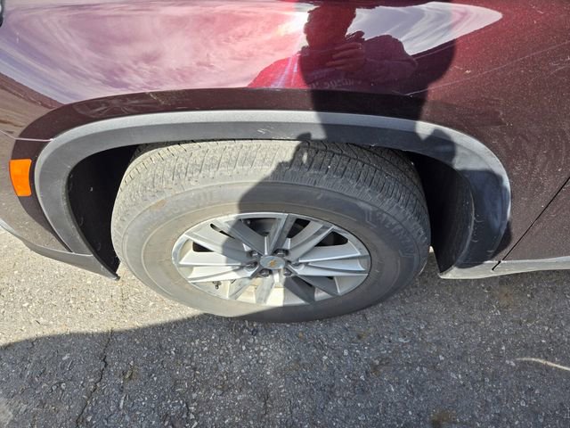 Used 2023 Chevrolet Traverse LT image 10