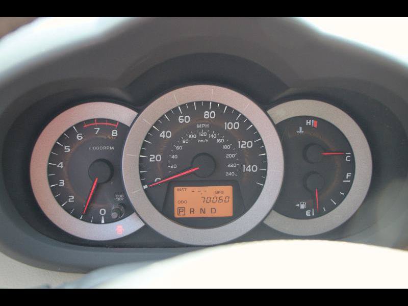 Used 2012 Toyota RAV4 Limited w/ Navigation Value Pkg FWD image 11