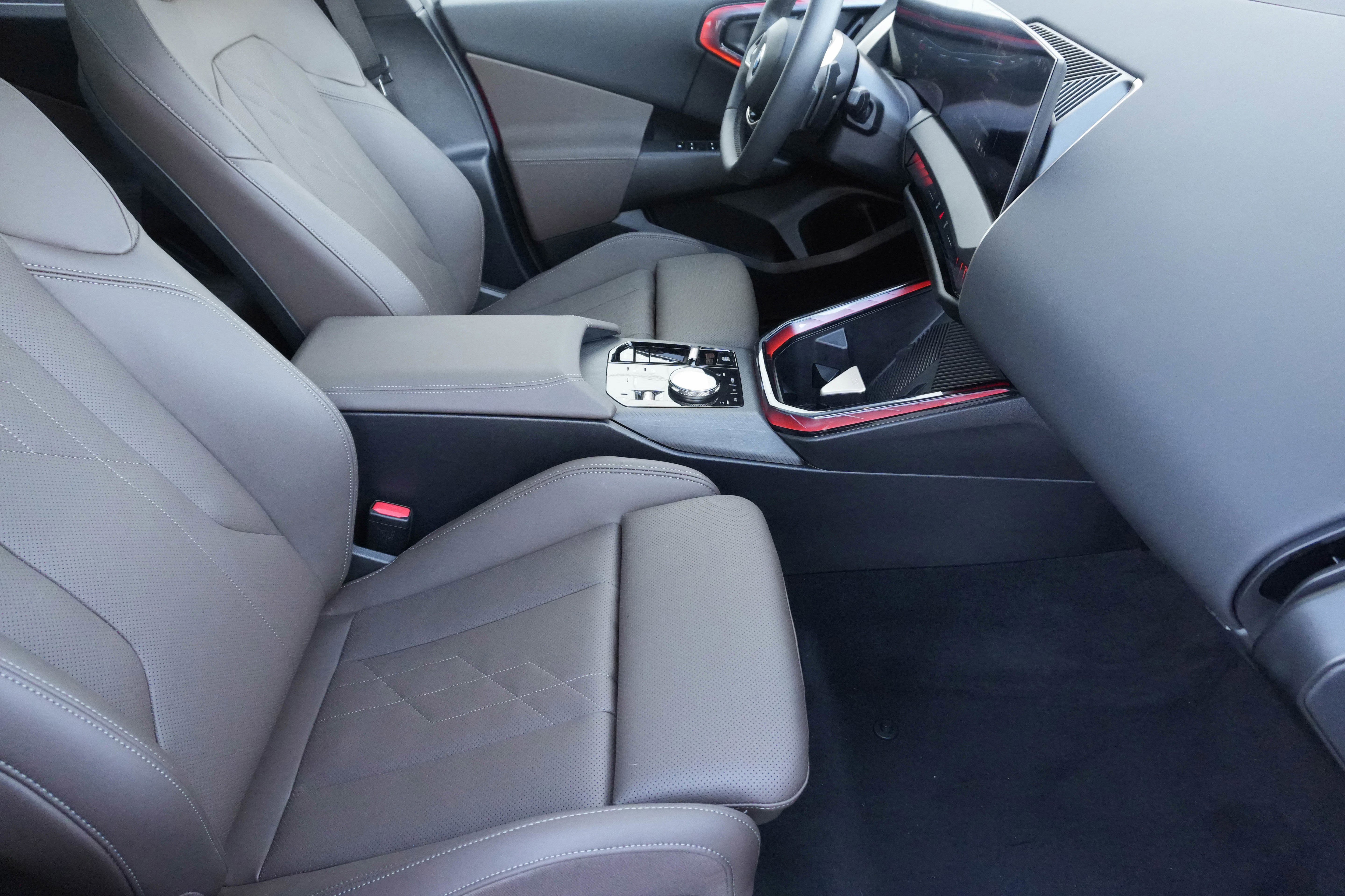 Certified 2025 BMW X3 xDrive30i image 13