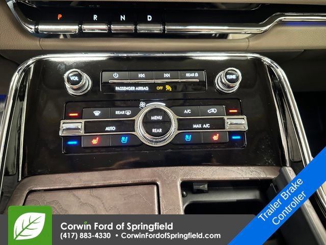 Used 2024 Lincoln Navigator Reserve image 11