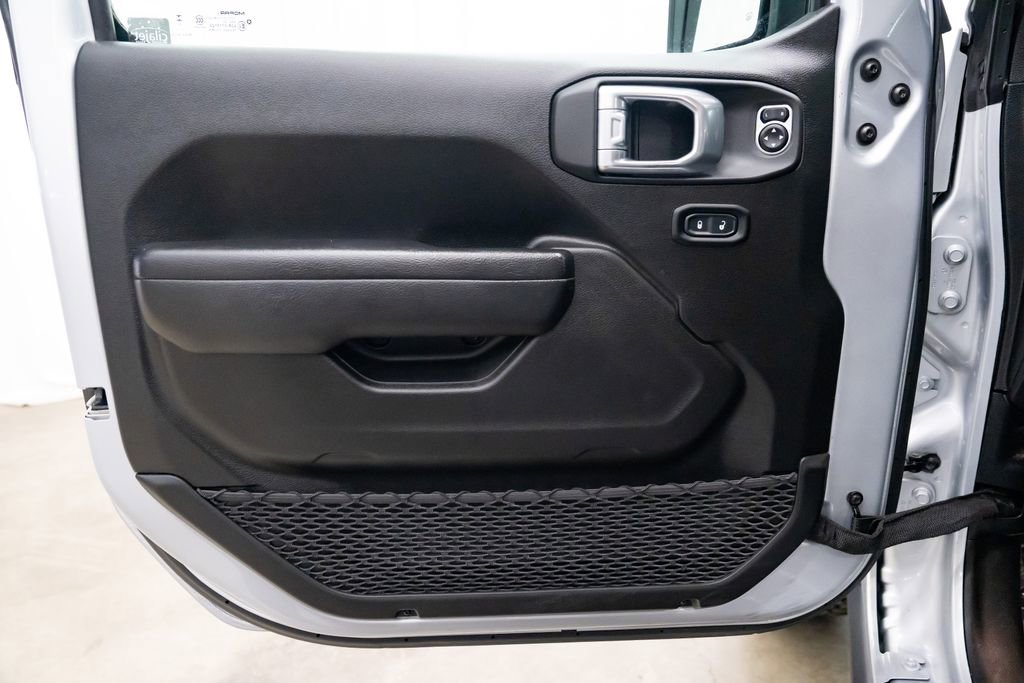 Used 2024 Jeep Wrangler Unlimited image 22