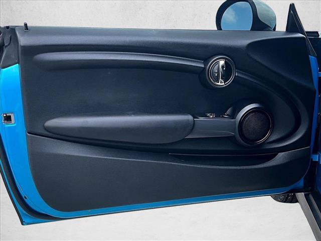 Used 2015 MINI Cooper 2-Door Hardtop FWD image 17