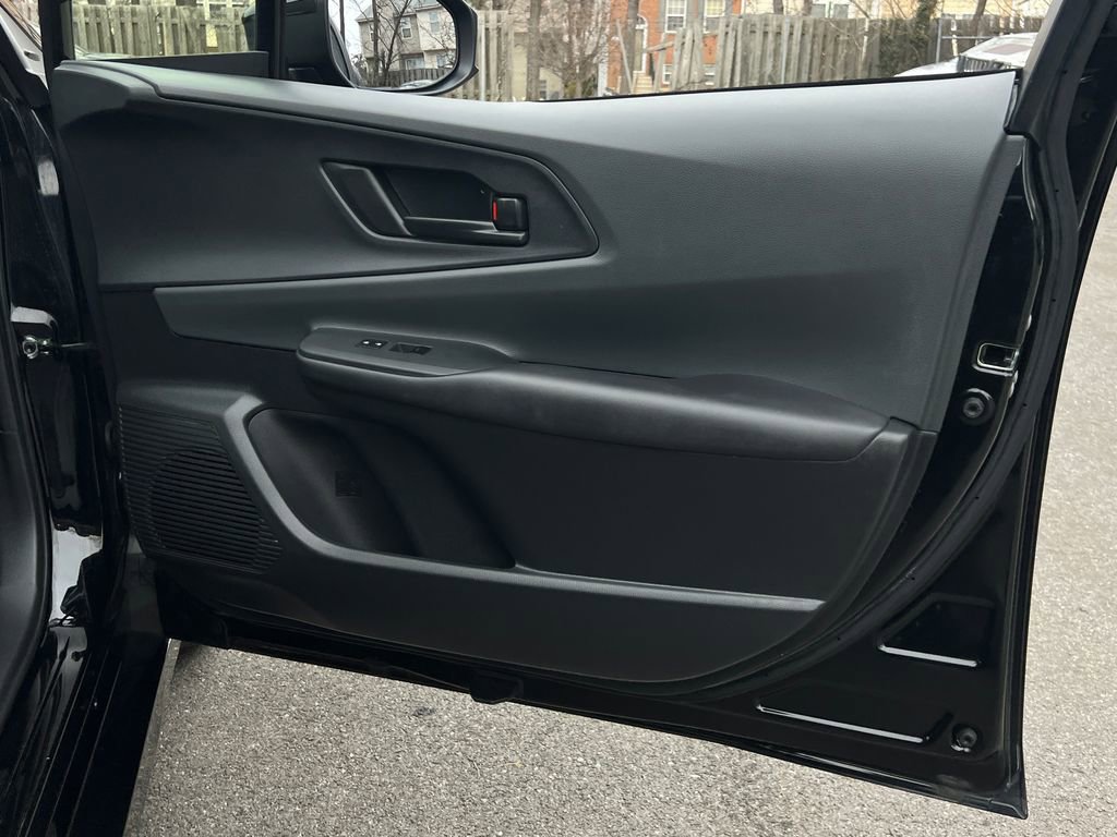 Used 2024 Toyota Prius LE image 9