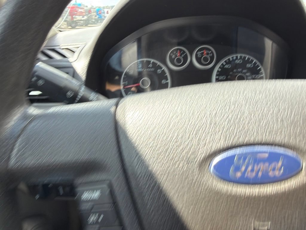 Used 2009 Ford Fusion SE FWD image 15