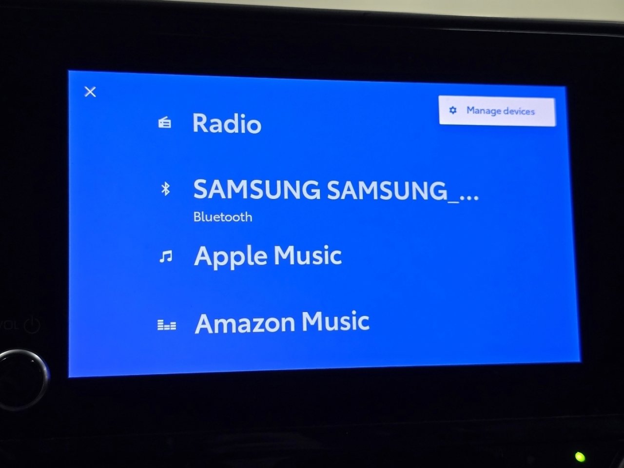 Certified 2023 Toyota Highlander LE image 4