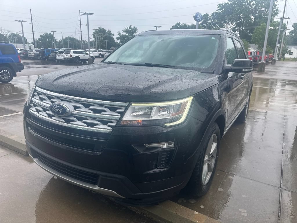 Used 2019 Ford Explorer XLT w/ Equipment Group 202A FWD image 4