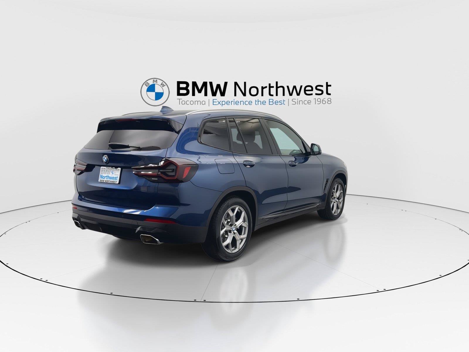 Used 2023 BMW X3 xDrive30i w/ Convenience Package AWD/4WD image 3